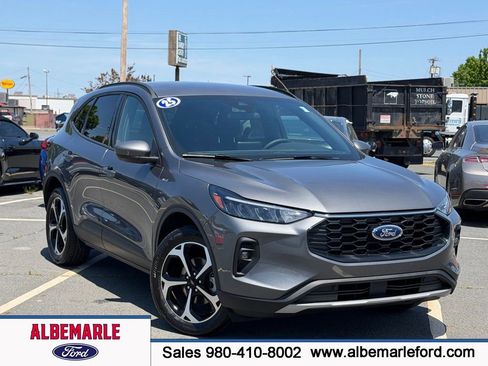 Used 2025 Ford Escape ST-Line Select AWD/4WD image 1