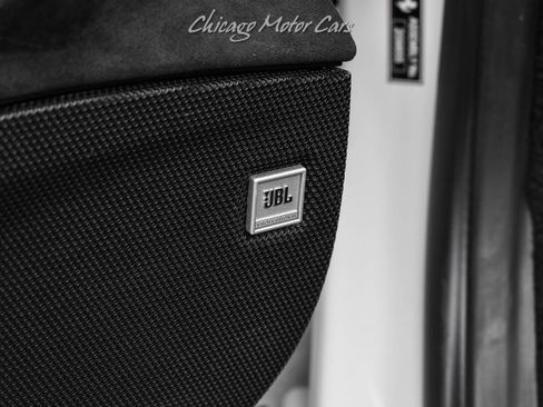 Used 2023 Ferrari F8 Tributo RWD image 31
