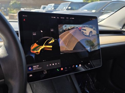 Used 2022 Tesla Model 3 image 17