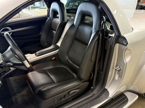 Used 2004 Chevrolet SSR w/ Preferred Equipment Group image 79