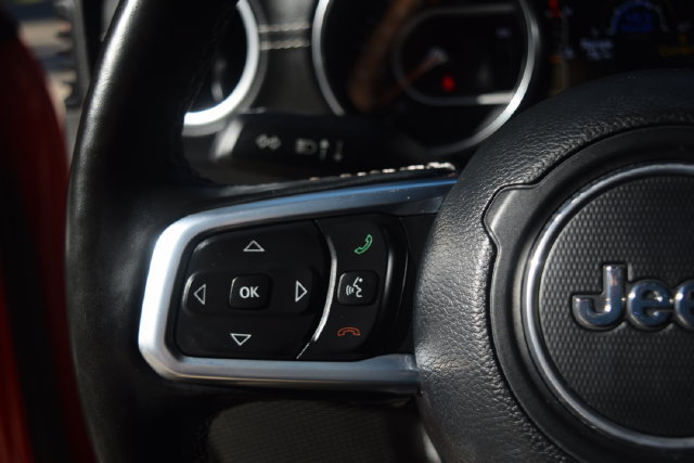 Used 2020 Jeep Wrangler Unlimited Sahara AWD/4WD image 16