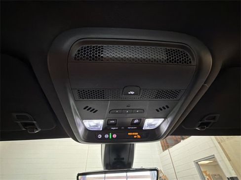 Certified 2024 Cadillac XT6 Sport w/ LPO, Onyx Lite Package image 22