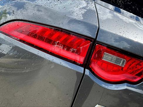 Used 2019 Jaguar F-PACE Premium image 55