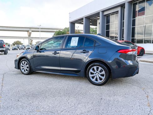 Used 2024 Toyota Corolla SE FWD image 10