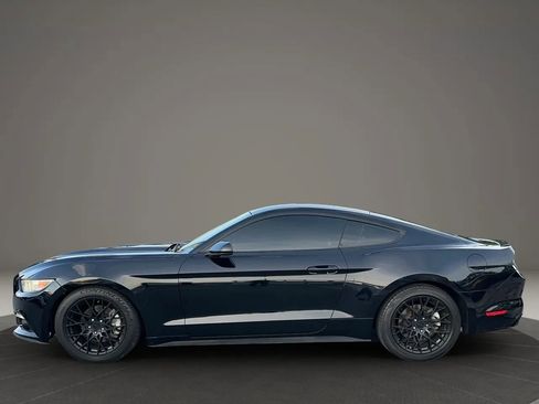 Used 2016 Ford Mustang Coupe image 8