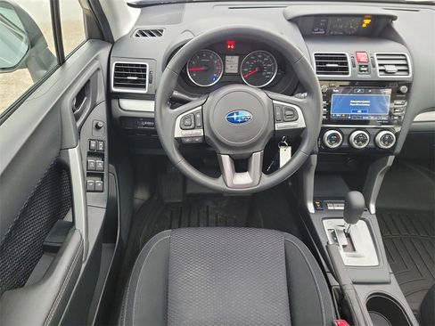 Used 2018 Subaru Forester 2.5i Premium w/ All-Weather Package image 12