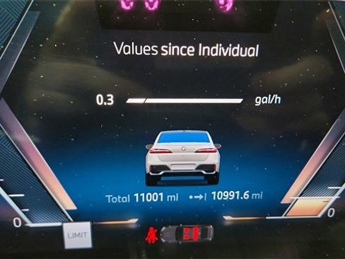 Used 2025 BMW 740i xDrive 740i xDrive image 38