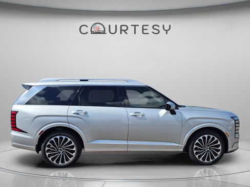 New 2026 Hyundai Palisade Calligraphy FWD image 6