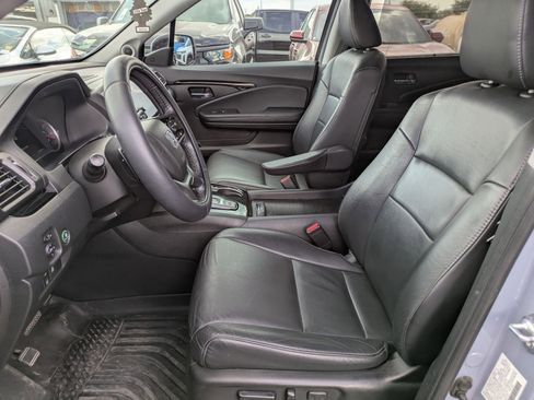 Used 2022 Honda Pilot Touring image 11