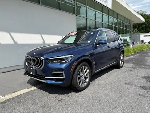 Used 2022 BMW X5 xDrive40i w/ Premium Package AWD/4WD image 3