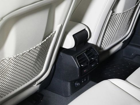 Certified 2024 Audi Q3 2.0T Premium Plus w/ Premium Plus Package image 18