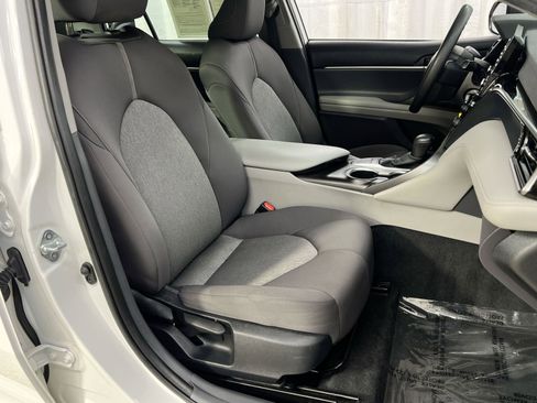Used 2023 Toyota Camry LE image 30