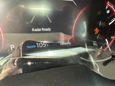 Used 2023 Toyota RAV4 LE AWD/4WD image 9