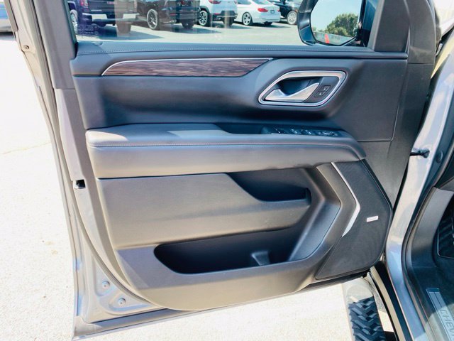 Used 2021 Chevrolet Tahoe Z71 w/ Rear Media and Nav Package AWD/4WD image 29