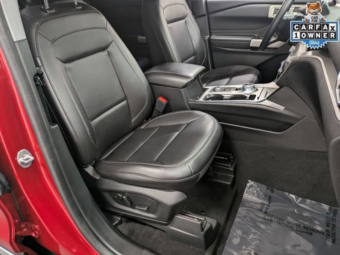 Used 2023 Ford Explorer XLT w/ Equipment Group 202A AWD/4WD image 37