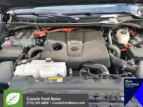 Used 2024 Toyota Sequoia Limited w/ TRD Off-Road Package AWD/4WD image 21