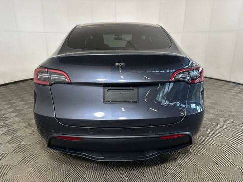 Used 2021 Tesla Model Y Long Range image 4