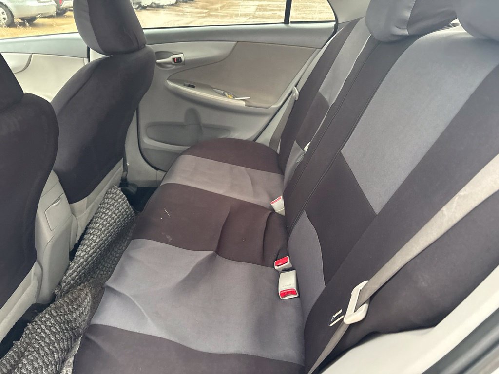 Used 2010 Toyota Corolla LE FWD image 17