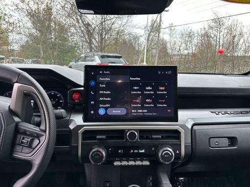 Used 2024 Toyota Tacoma TRD Off-Road AWD/4WD image 23