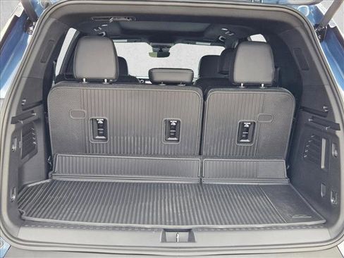 New 2026 Chevrolet Traverse LT w/ Sun and Wheel Package image 9