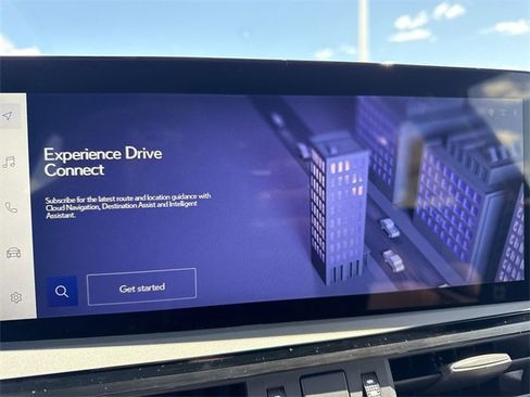 Used 2025 Lexus ES 300h w/ Luxury Package image 18