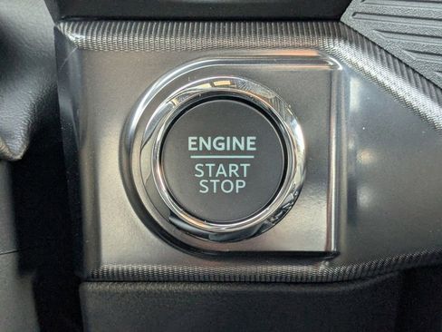 New 2025 Ford F150 Lariat w/ Equipment Group 502A High image 31