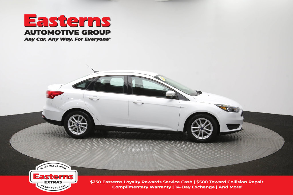 Used 2018 Ford Focus SE w/ Cold Weather Package FWD image 45