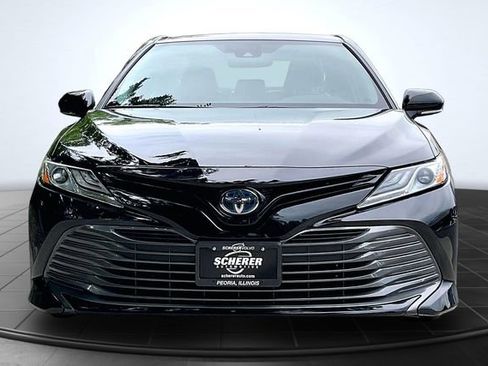 Used 2020 Toyota Camry XLE w/ Carpet Mat Package FWD image 3