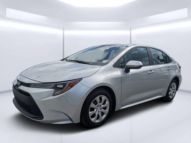 Used 2025 Toyota Corolla LE w/ Convenience Package FWD image 7
