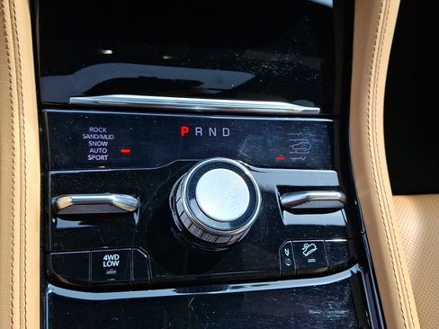 Used 2024 Jeep Grand Cherokee Summit AWD/4WD image 15