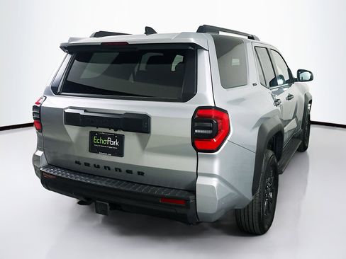 Used 2025 Toyota 4Runner SR5 image 9