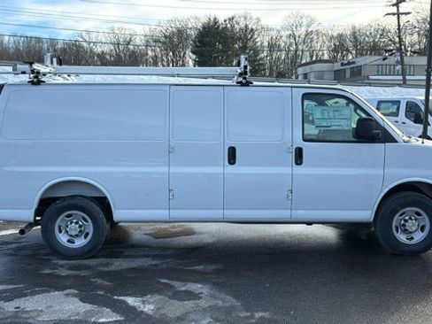 Used 2025 Chevrolet Express 2500 Extended w/ Communications Package RWD image 4