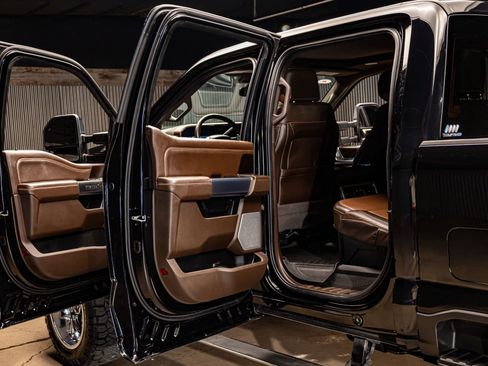 Used 2024 Ford F250 King Ranch w/ Chrome Package image 31