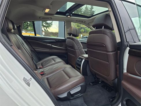 Used 2016 BMW 535i Gran Turismo image 15