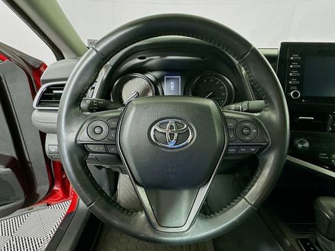 Used 2021 Toyota Camry SE image 13