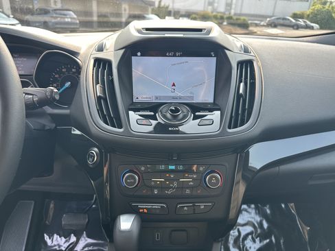 Used 2017 Ford Escape Titanium FWD image 32