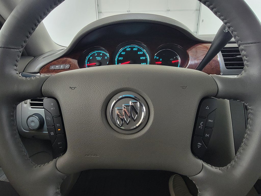 Used 2011 Buick Lucerne CXL FWD image 18