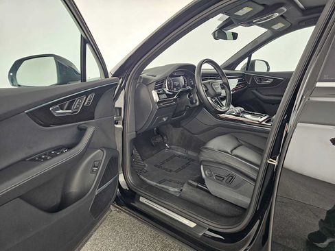 Used 2025 Audi Q7 3.0T Premium Plus AWD/4WD image 21