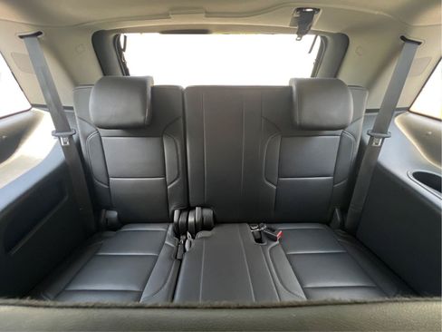 Used 2017 GMC Yukon SLT AWD/4WD image 14