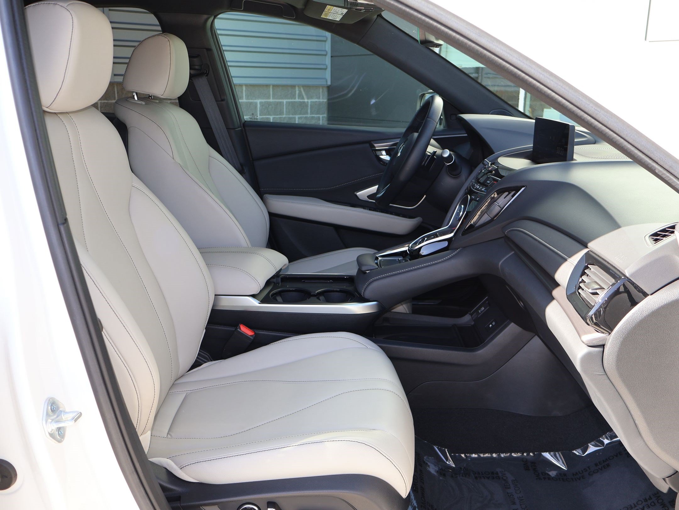 Used 2025 Acura RDX SH-AWD image 32