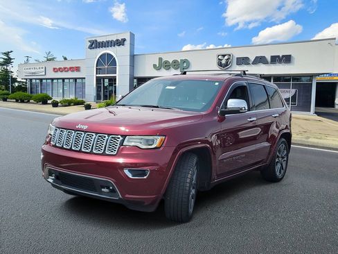 Certified 2017 Jeep Grand Cherokee Overland AWD/4WD image 2