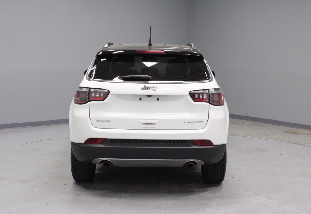 Used 2023 Jeep Compass Limited AWD/4WD image 9