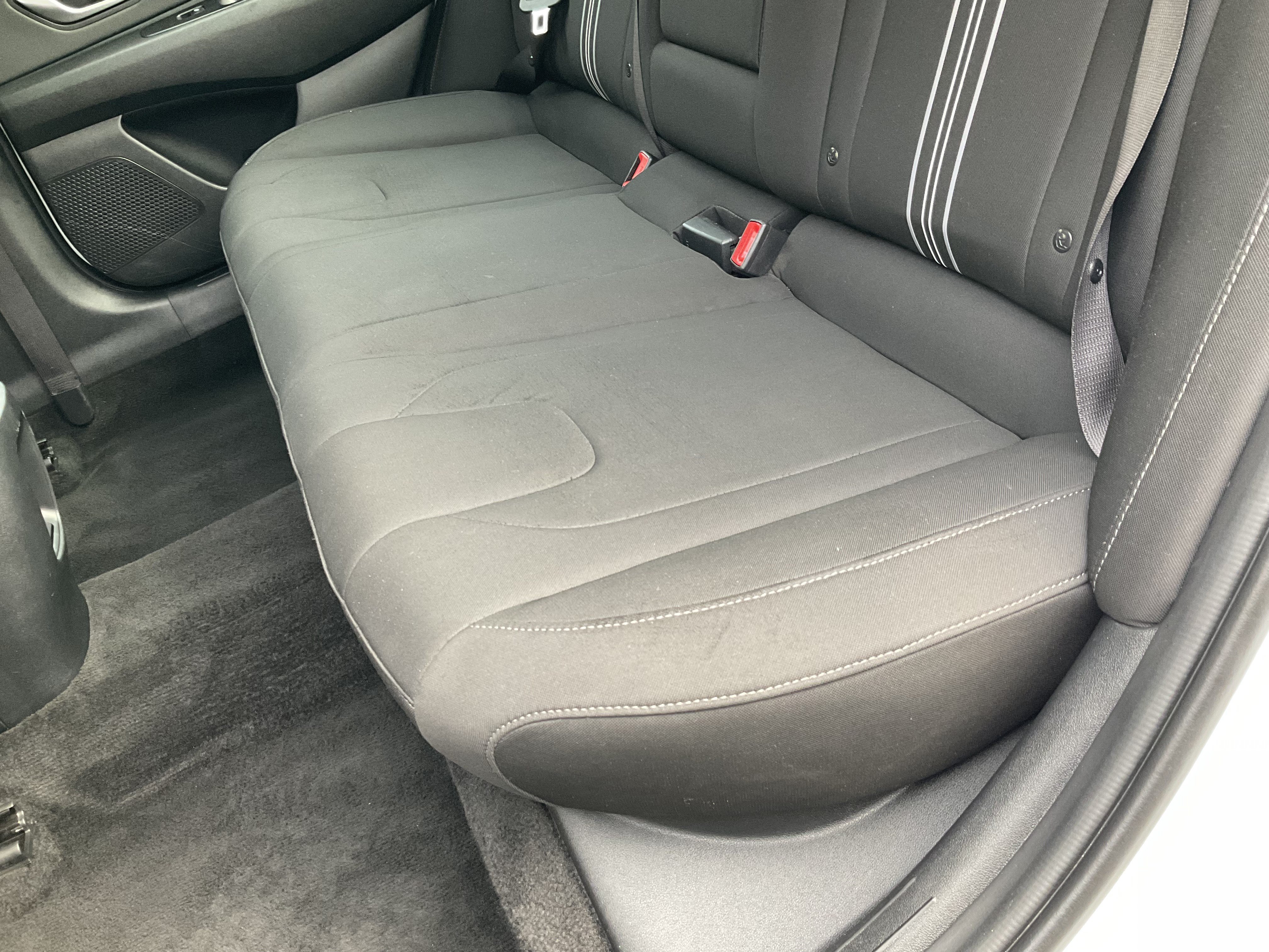 Used 2025 Hyundai Elantra SEL FWD image 36