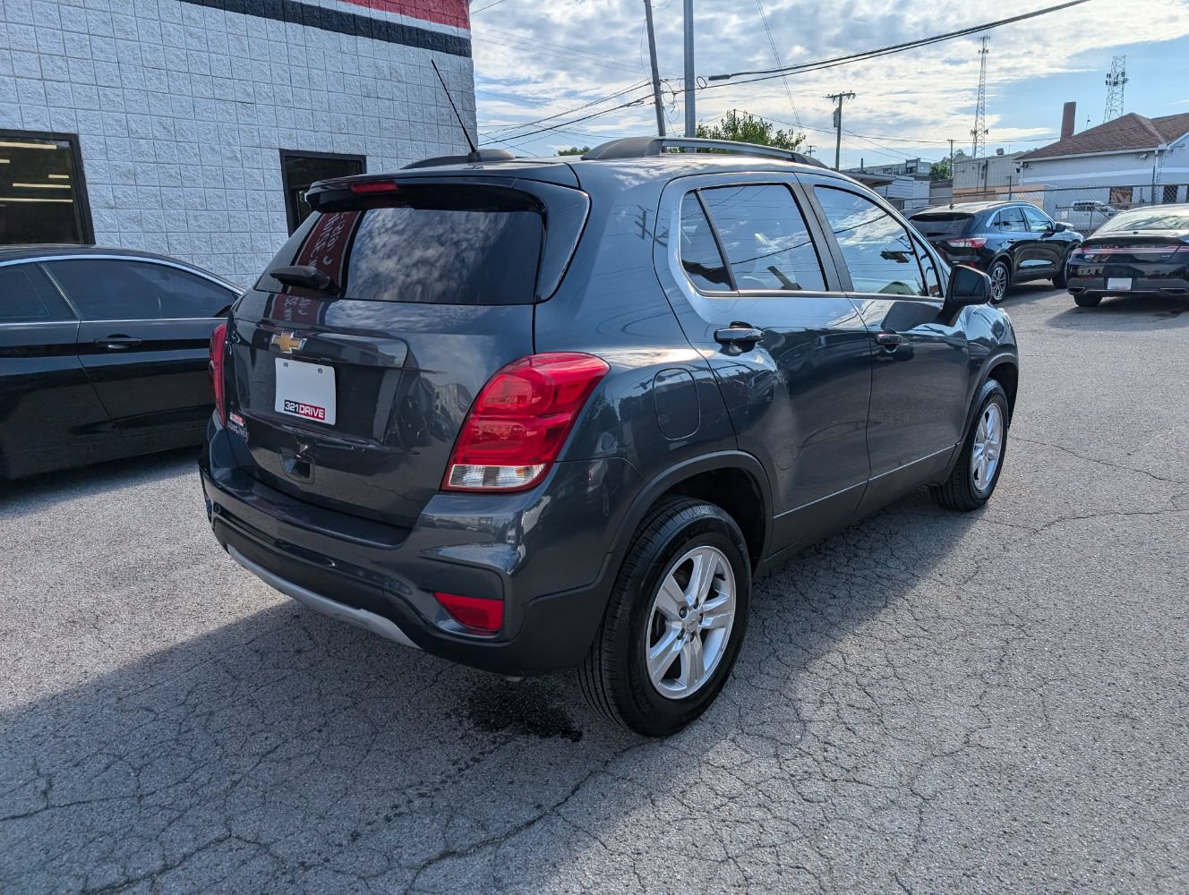 Used 2021 Chevrolet Trax LT AWD/4WD image 6