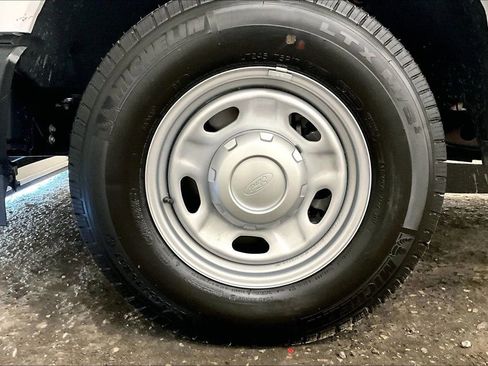 New 2026 Ford F250 XL w/ F-250 >10K GVWR Package image 8