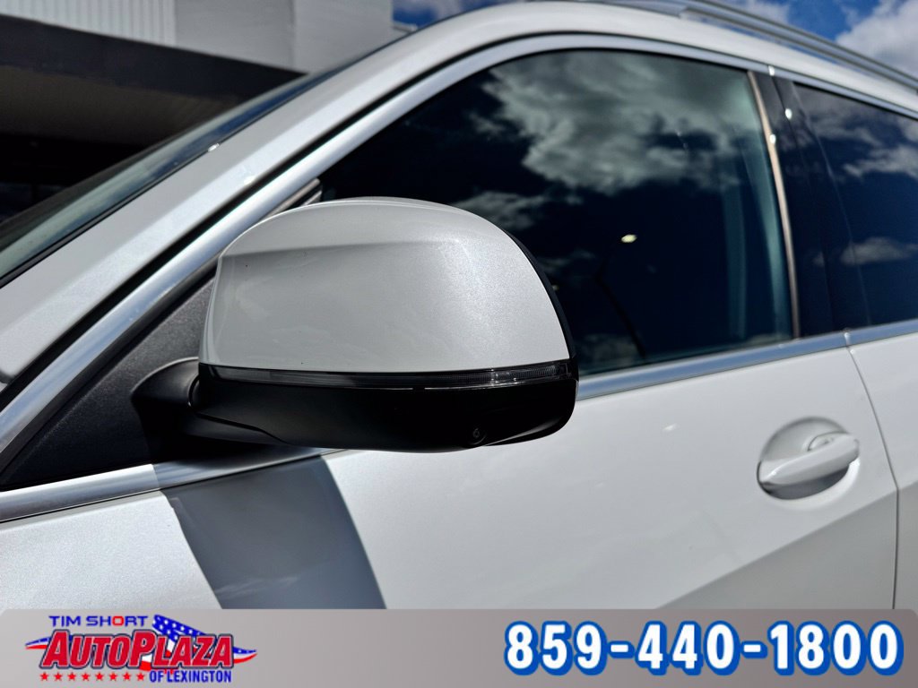 Used 2025 BMW X7 xDrive40i AWD/4WD image 15