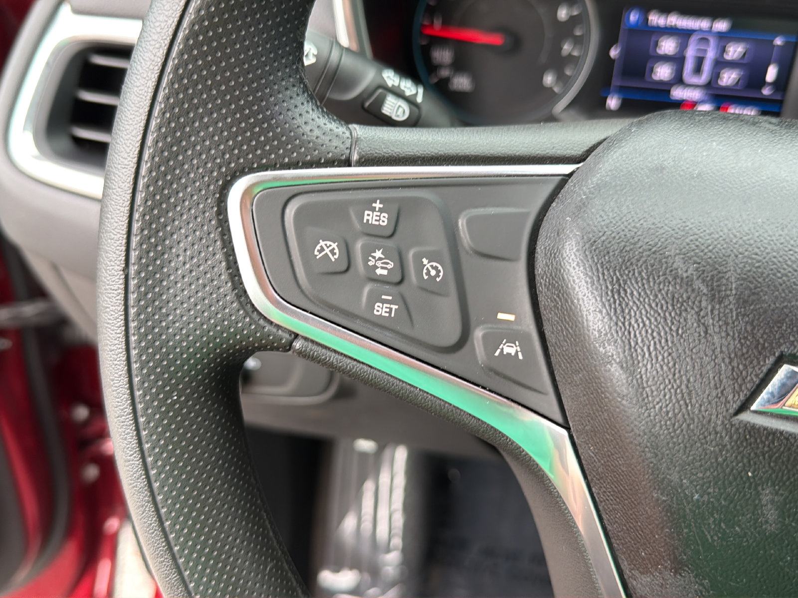 Used 2020 Chevrolet Equinox LT FWD image 17