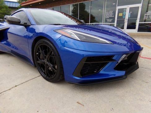 Used 2022 Chevrolet Corvette Stingray Premium Cpe w/ Z51 Performance Package RWD image 4
