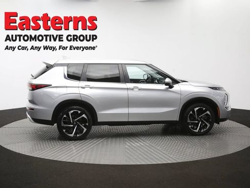 Used 2024 Mitsubishi Outlander SE FWD image 44