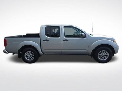 Used 2014 Nissan Frontier SV AWD/4WD image 6